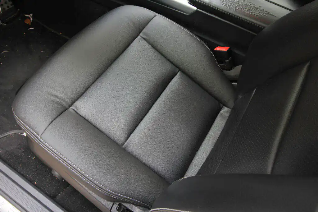 09 USF Mercedes Benz E350 10 14 Bas 3