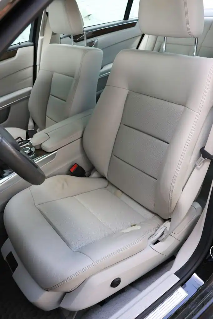 11 USF Mercedes Benz E350 2016 2