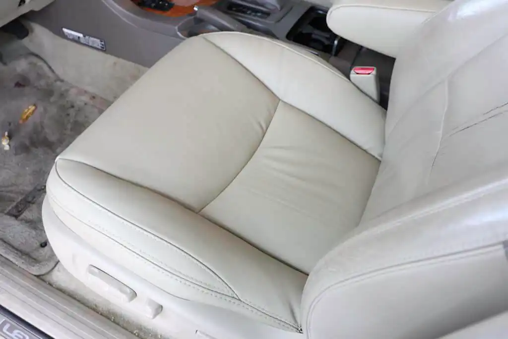 18 USF Lexus GX470 2006 Bottom Armrest 3